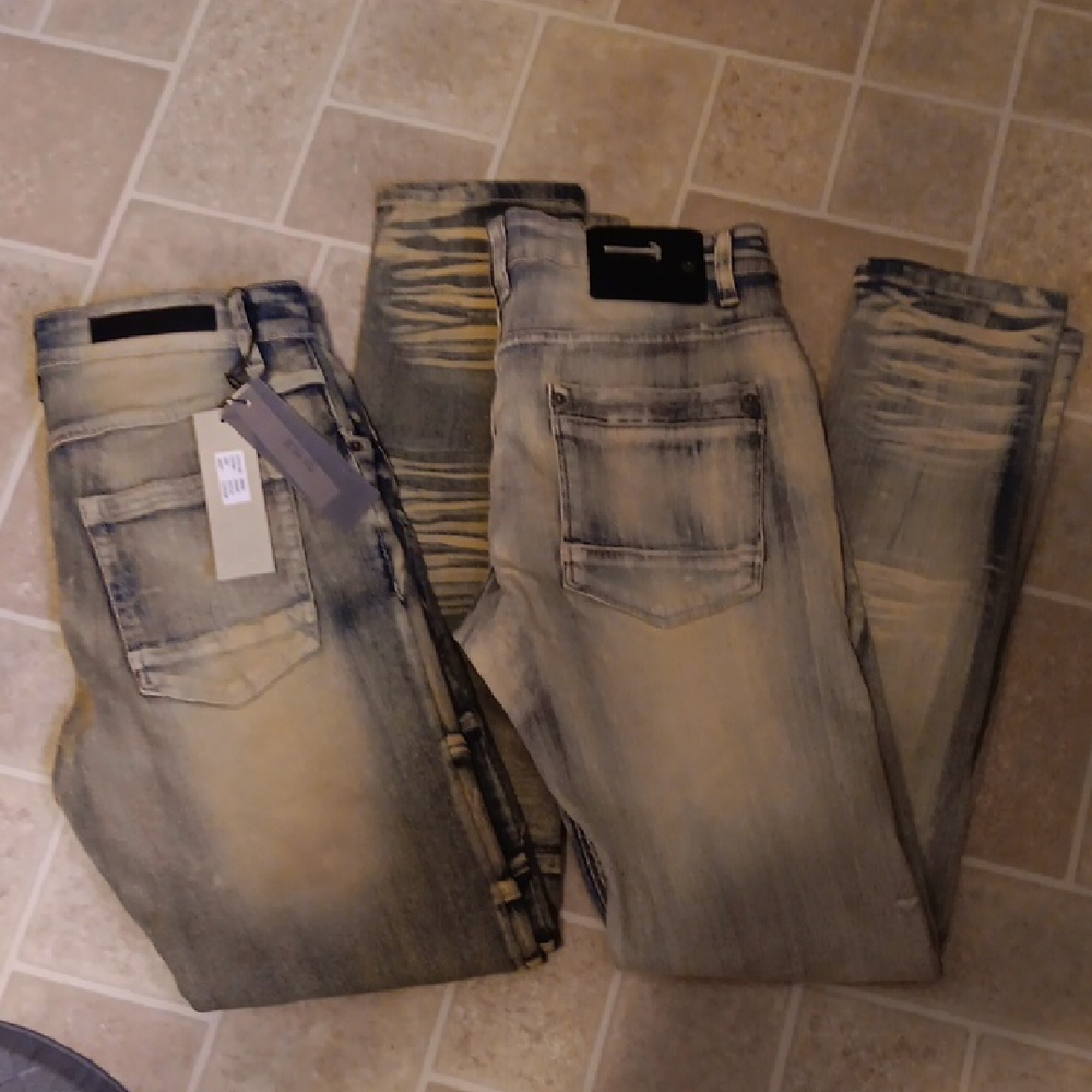 2 Pair Slim Skinny Fit Jeans. Taker And Copper Rivet Brands. Sz 32/32.desert/blu